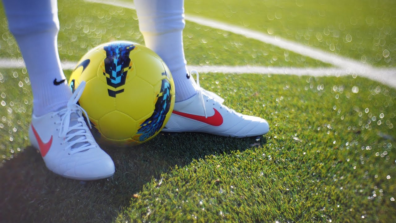 Picking the Right Soccer Cleats for Youth Soccer